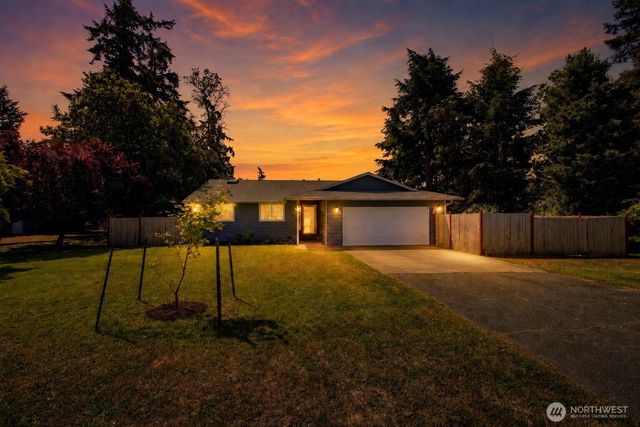 1054 NE Pennington Loop, Coupeville, WA 98239