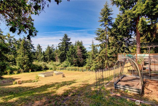 1054 NE Pennington Loop, Coupeville, WA 98239