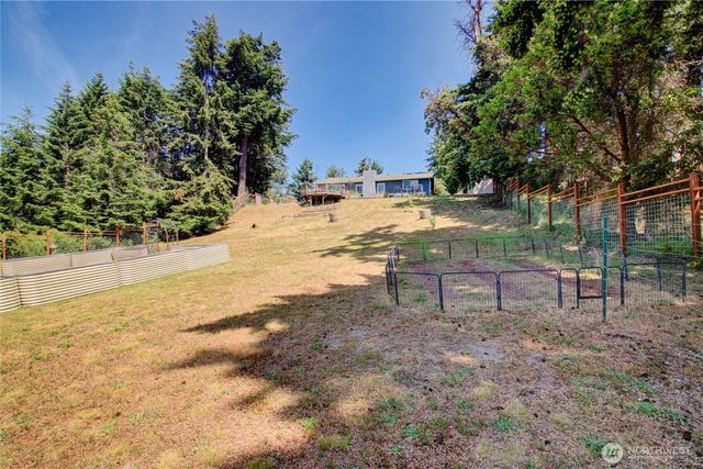 1054 NE Pennington Loop, Coupeville, WA 98239