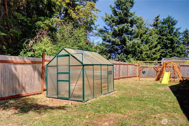 1054 NE Pennington Loop, Coupeville, WA 98239