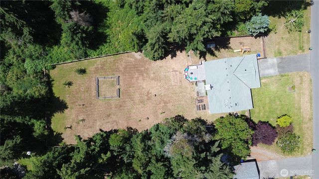1054 NE Pennington Loop, Coupeville, WA 98239