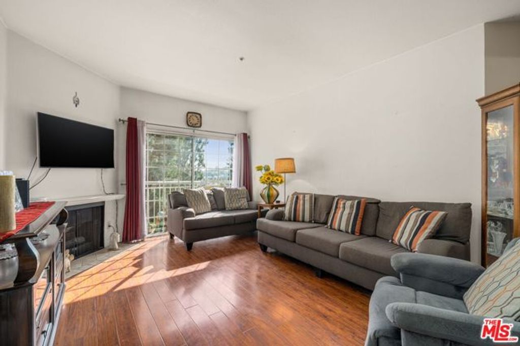 4750 Templeton Street 1104, Los Angeles, CA 90032