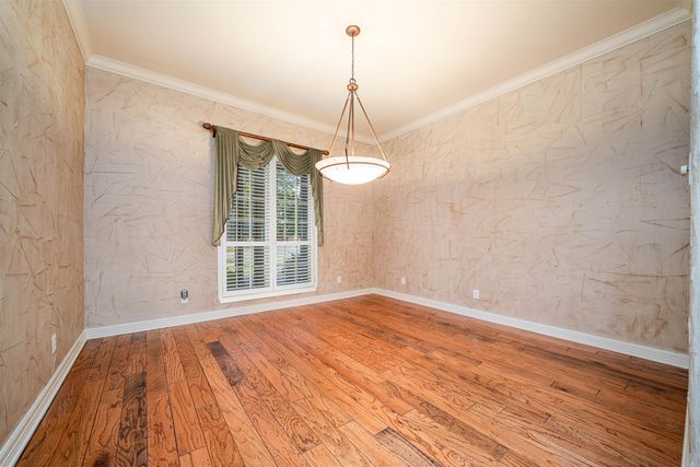 1604 Colonial Drive, Longview, TX 75605