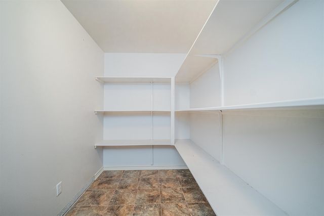 1604 Colonial Drive, Longview, TX 75605