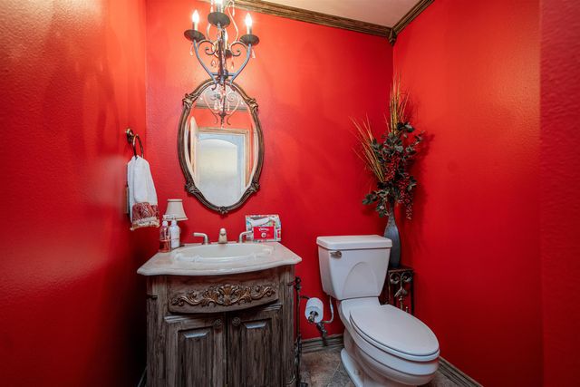 1604 Colonial Drive, Longview, TX 75605