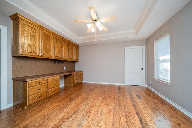 1604 Colonial Drive, Longview, TX 75605