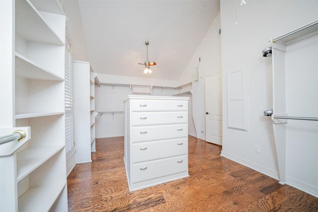 1604 Colonial Drive, Longview, TX 75605