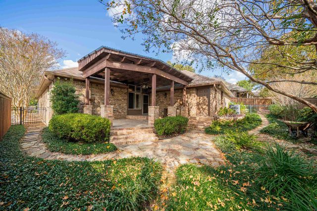 1604 Colonial Drive, Longview, TX 75605