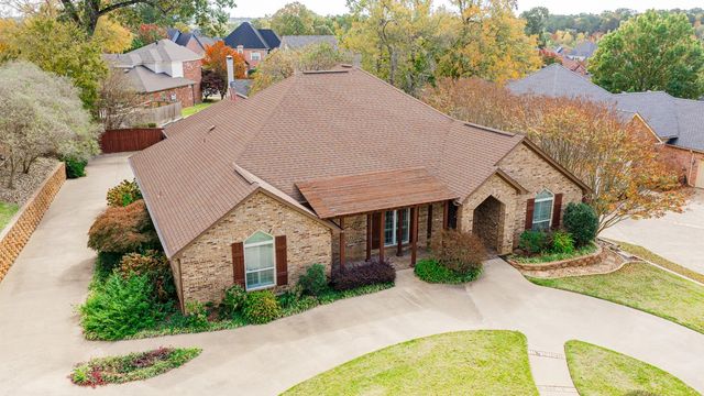 1604 Colonial Drive, Longview, TX 75605