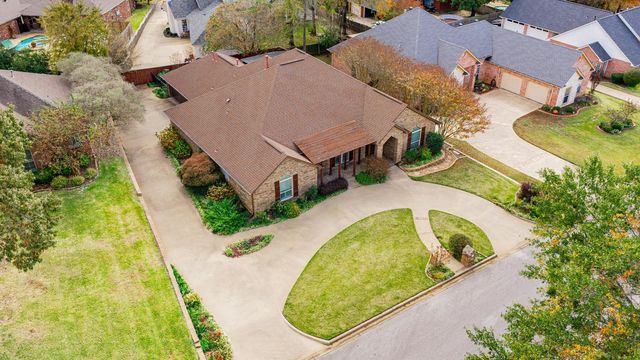 1604 Colonial Drive, Longview, TX 75605