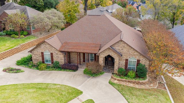 1604 Colonial Drive, Longview, TX 75605