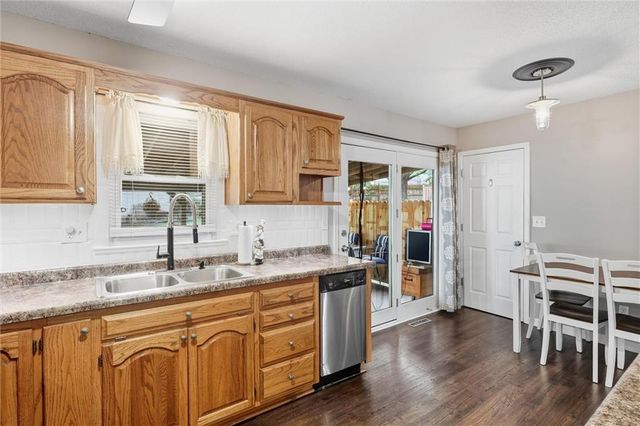 16317 E 34th Street S, Independence, MO 64055