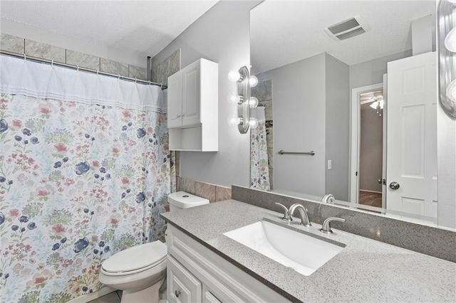 16317 E 34th Street S, Independence, MO 64055