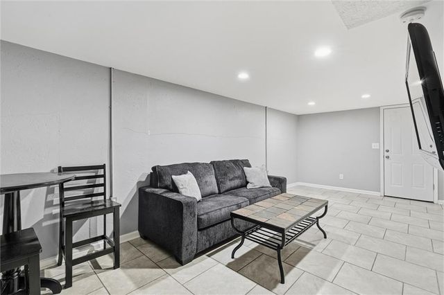 16317 E 34th Street S, Independence, MO 64055