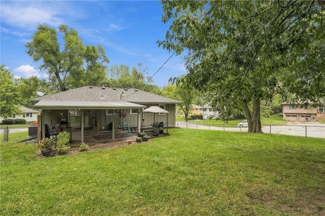 16317 E 34th Street S, Independence, MO 64055