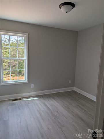 4184 Saltwood Drive, Hickory, NC 28602