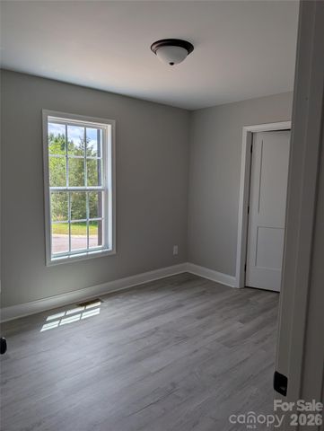 4184 Saltwood Drive, Hickory, NC 28602