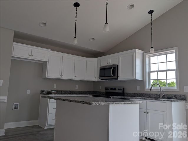 4184 Saltwood Drive, Hickory, NC 28602