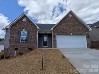 4184 Saltwood Drive, Hickory, NC 28602
