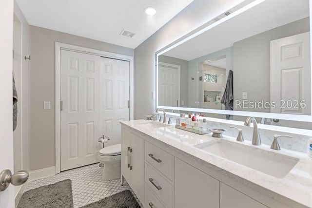 7 Shelter Cove Ln Apt 7556, Hilton Head Island, SC 29928