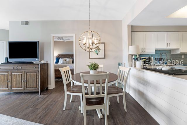 7 Shelter Cove Ln Apt 7556, Hilton Head Island, SC 29928