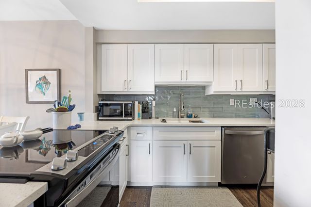 7 Shelter Cove Ln Apt 7556, Hilton Head Island, SC 29928