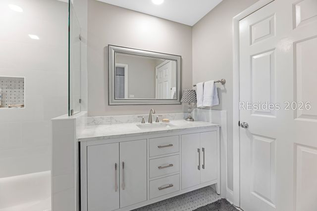 7 Shelter Cove Ln Apt 7556, Hilton Head Island, SC 29928