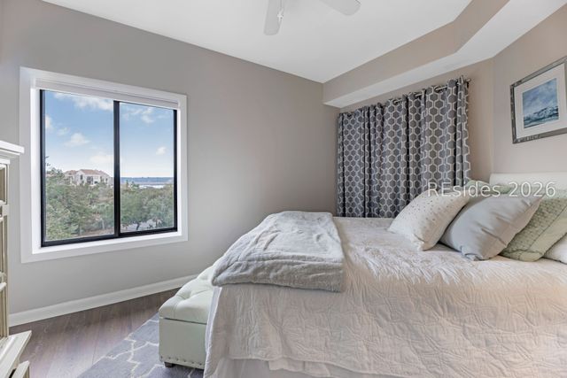 7 Shelter Cove Ln Apt 7556, Hilton Head Island, SC 29928