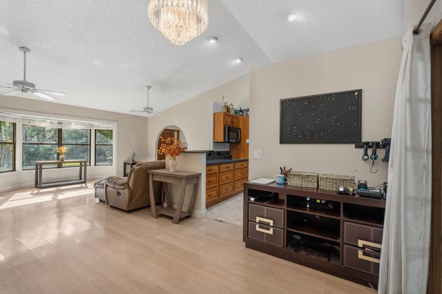 7169 154th Court N, Palm Beach Gardens, FL 33418