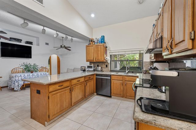 7169 154th Court N, Palm Beach Gardens, FL 33418