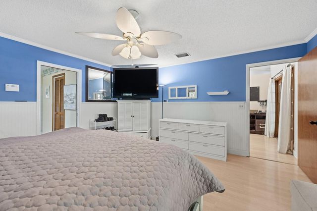 7169 154th Court N, Palm Beach Gardens, FL 33418