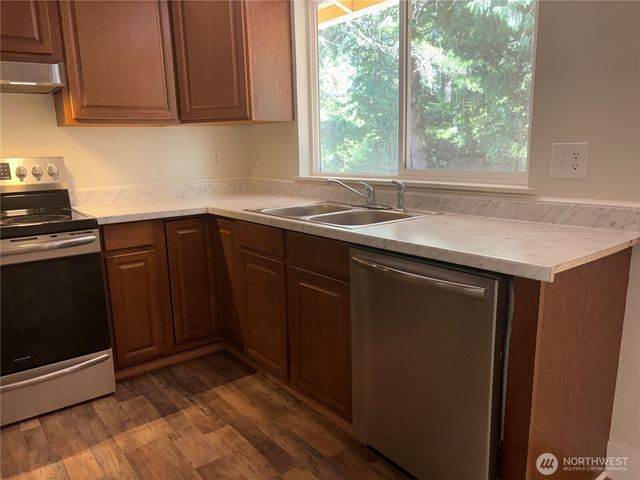 4883 Laura Lane SE, Port Orchard, WA 98367