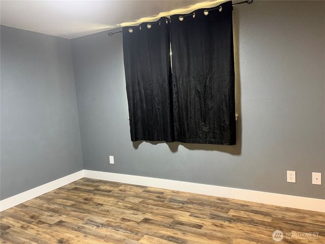 4883 Laura Lane SE, Port Orchard, WA 98367