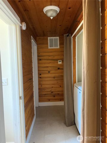4883 Laura Lane SE, Port Orchard, WA 98367