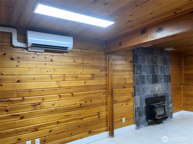 4883 Laura Lane SE, Port Orchard, WA 98367