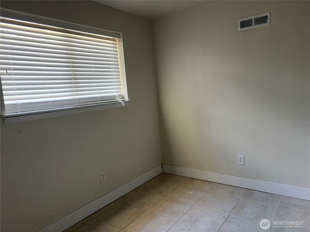 4883 Laura Lane SE, Port Orchard, WA 98367