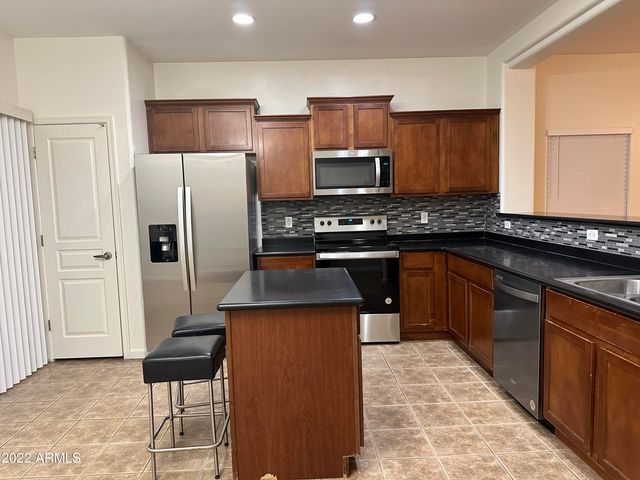 17236 W SAGUARO Lane, Surprise, AZ 85388