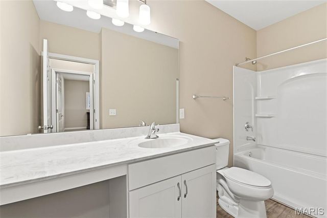 413 Carini Court, St Charles, MO 63376