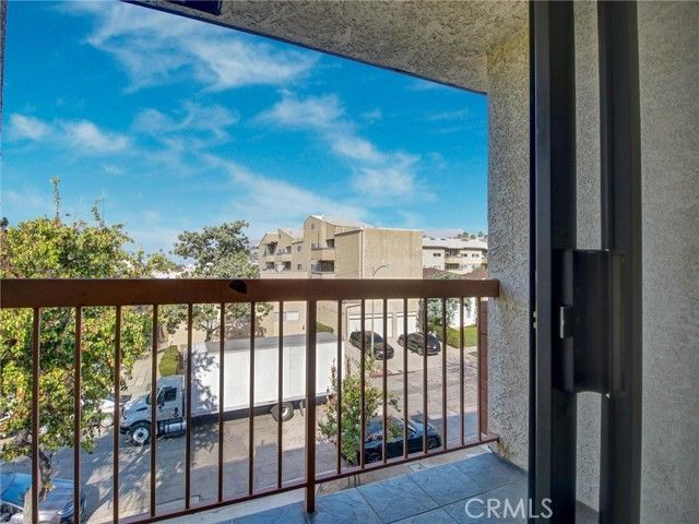 1134 Campbell 307, Glendale, CA 91207