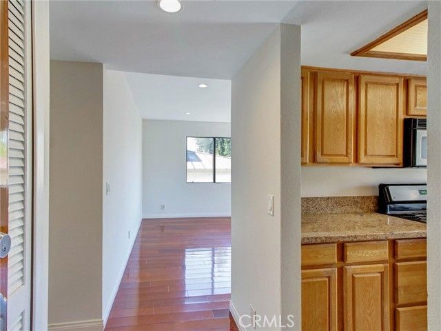 1134 Campbell 307, Glendale, CA 91207