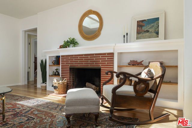 13732 Wyandotte Street, Van Nuys (los Angeles), CA 91405