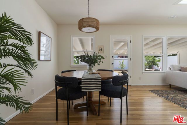 13732 Wyandotte Street, Van Nuys (los Angeles), CA 91405