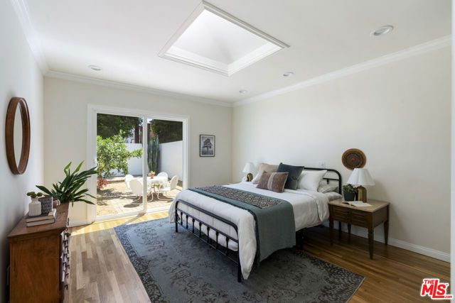 13732 Wyandotte Street, Van Nuys (los Angeles), CA 91405