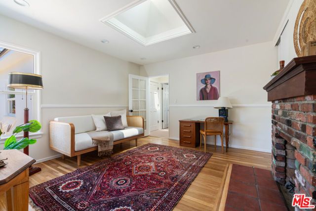 13732 Wyandotte Street, Van Nuys (los Angeles), CA 91405