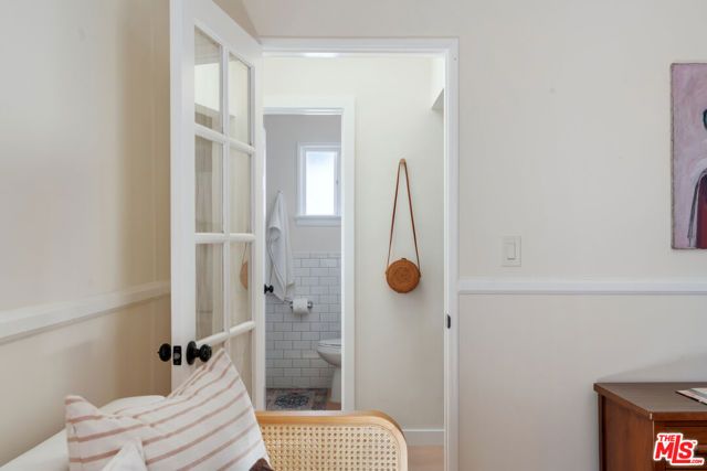 13732 Wyandotte Street, Van Nuys (los Angeles), CA 91405