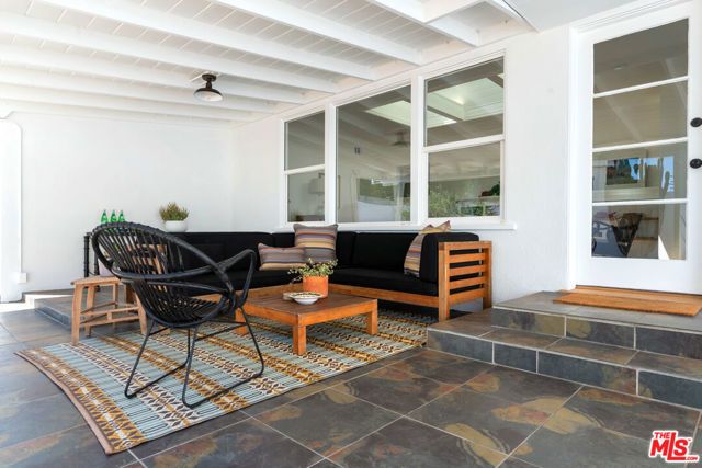 13732 Wyandotte Street, Van Nuys (los Angeles), CA 91405