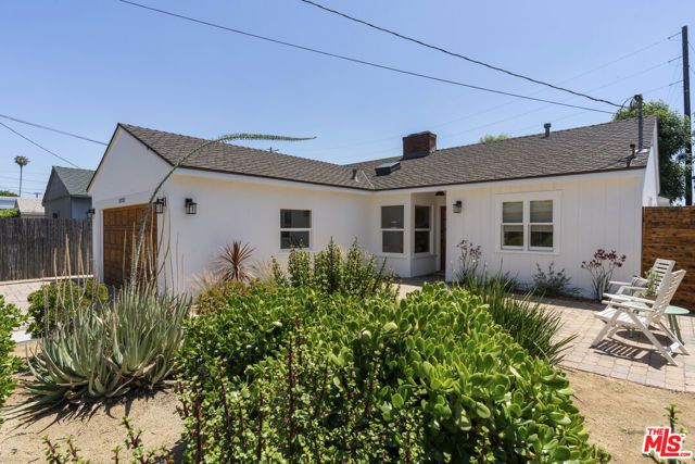 13732 Wyandotte Street, Van Nuys (los Angeles), CA 91405