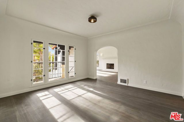 428 S Bedford Drive, Beverly Hills, CA 90212