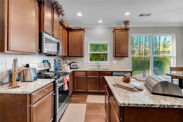 4901 Locherby Drive, Fairburn, GA 30213