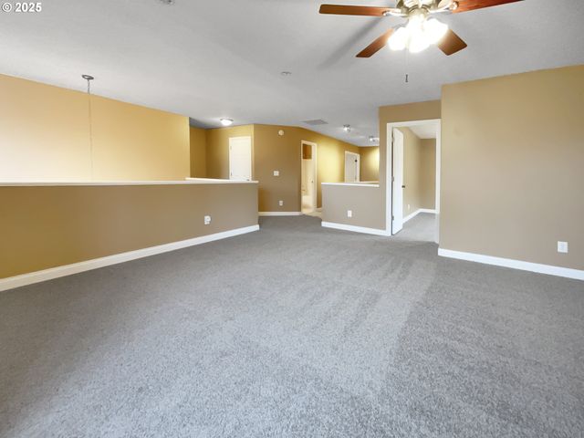 15516 Se EVERGREEN Dr, Portland, OR 97236